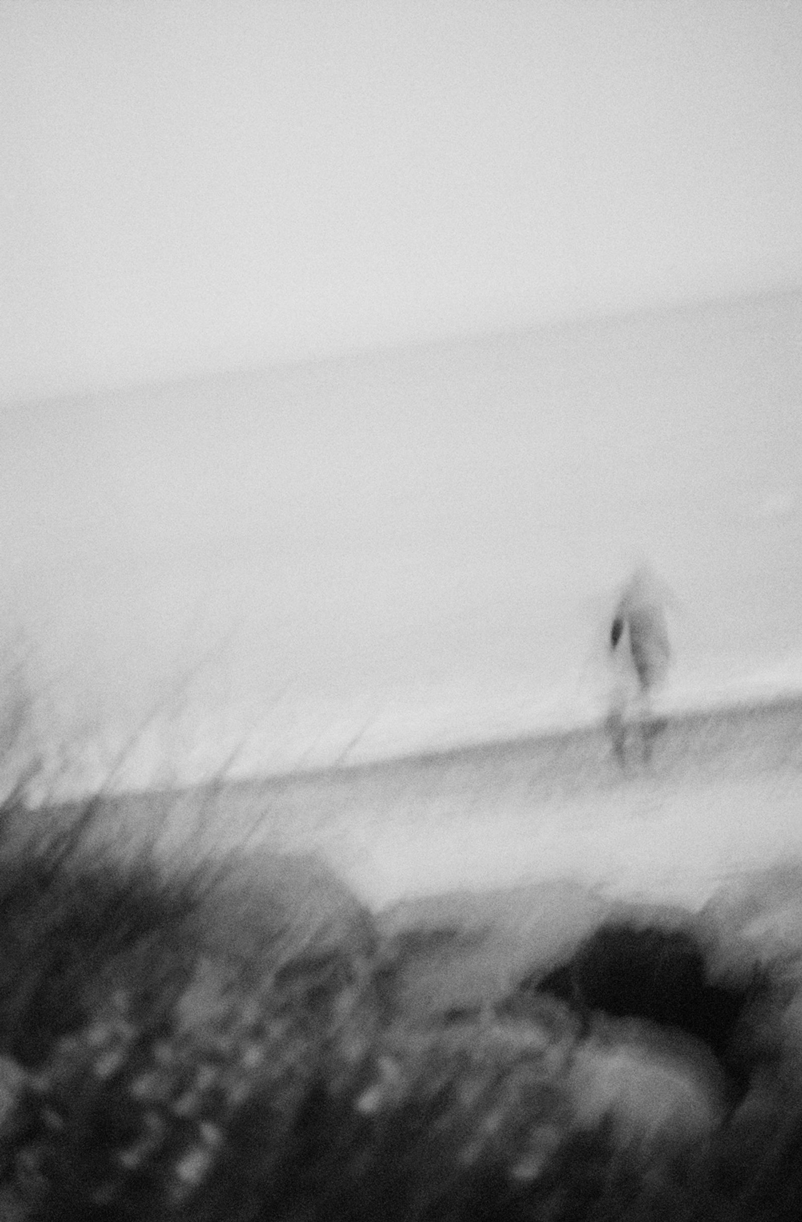 © Giulia Berto - I stand here, alone with my feelings collapsing like crashing waves.