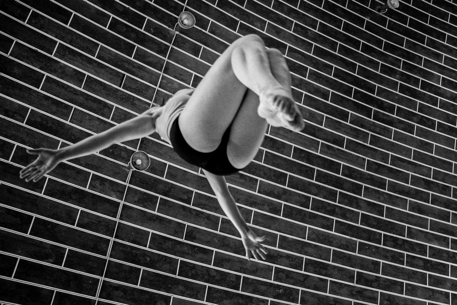© Giovanni Gabassi - Image from the Jump - tartistic gymnastics project photography project