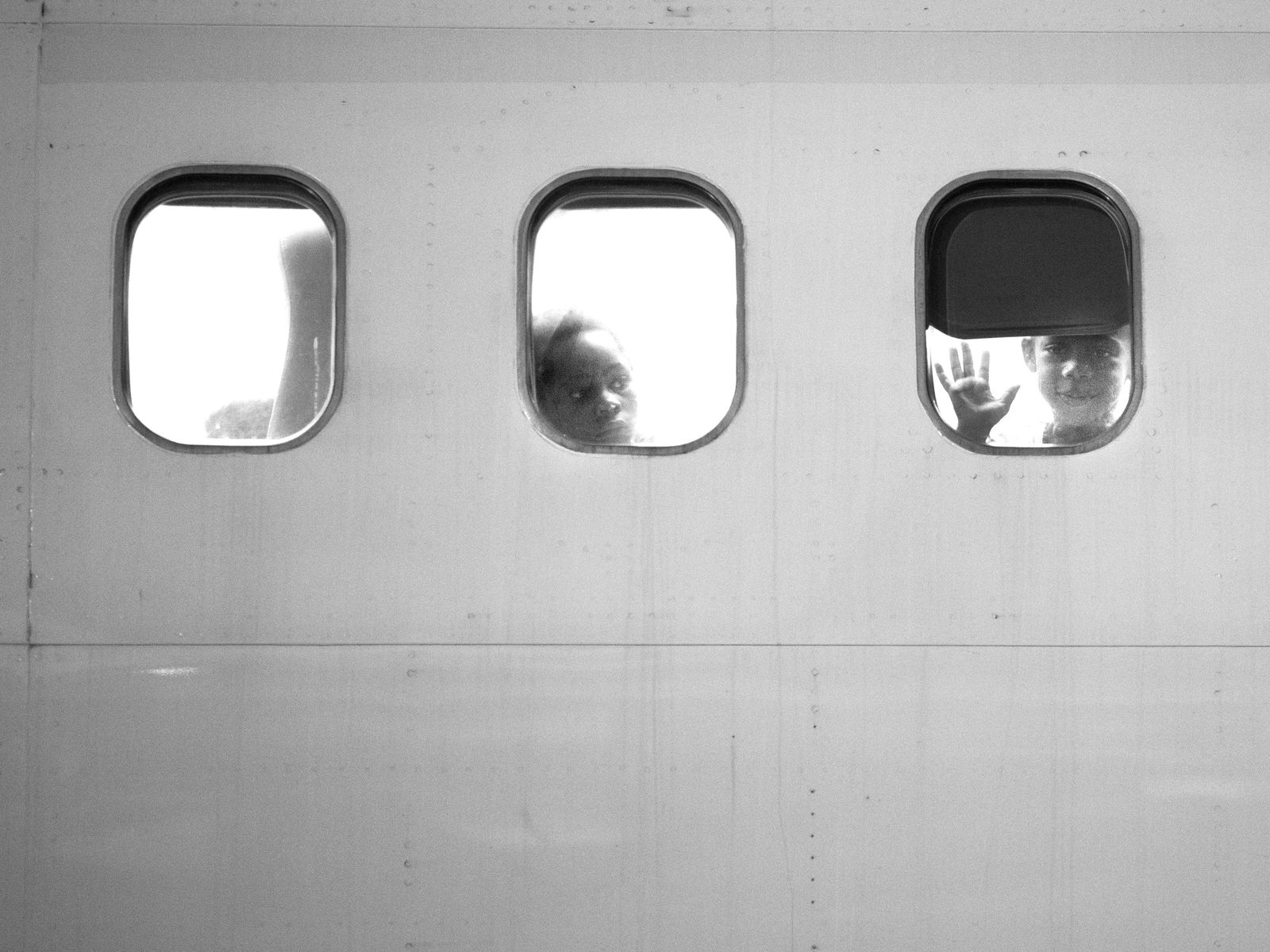 © Toby Binder - Injured children from Luanmda, Angola arriving on the airport of Duesseldorf.