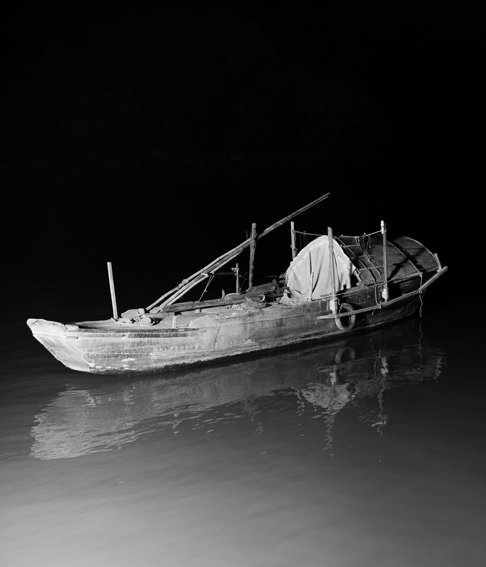 © Xue Wang - Way to the Comb Stone， photography, 2021