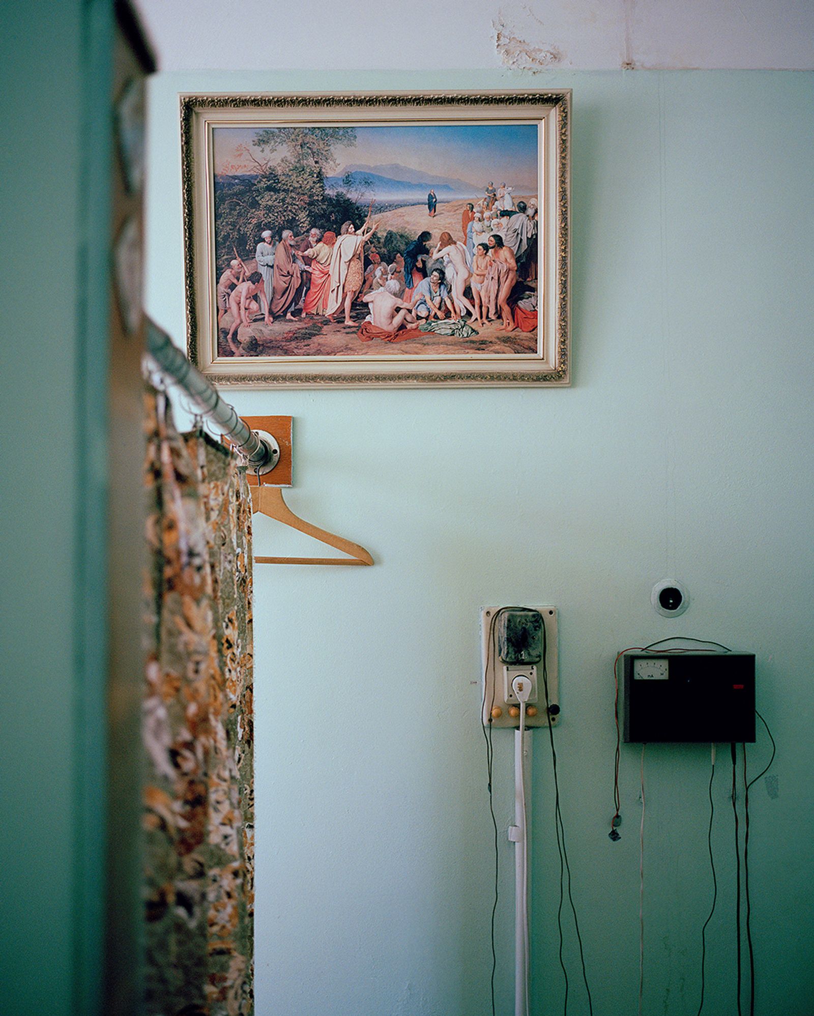 © Michal Solarski - Painting. Physiotherapy room at Mishor sanatorium in Crimea. August 2016, Crimea.
