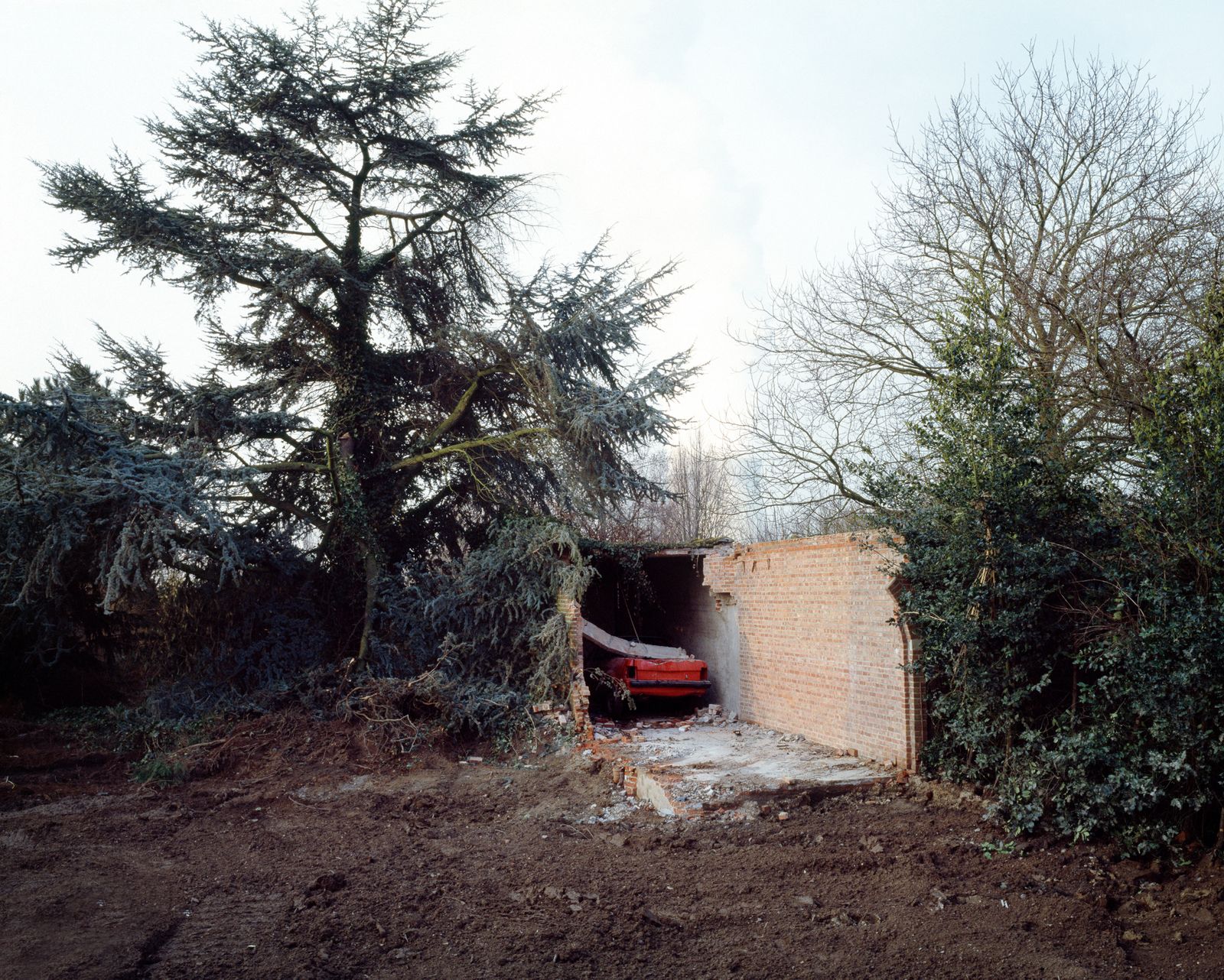 © Isabelle Pateer - Street scene after demolishment of a house in the center of the village of Doel