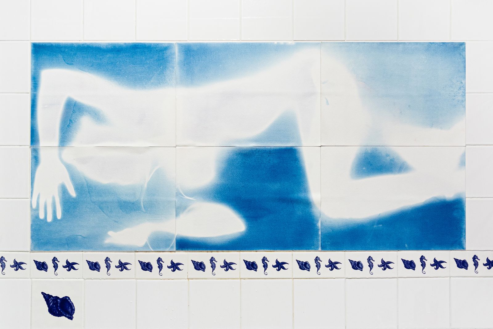 © Melanie Issaka - Blueprint 3: Dreaming of Shells — In-camera Cyanotype collage, Giclée print, 50x33cm, 2020