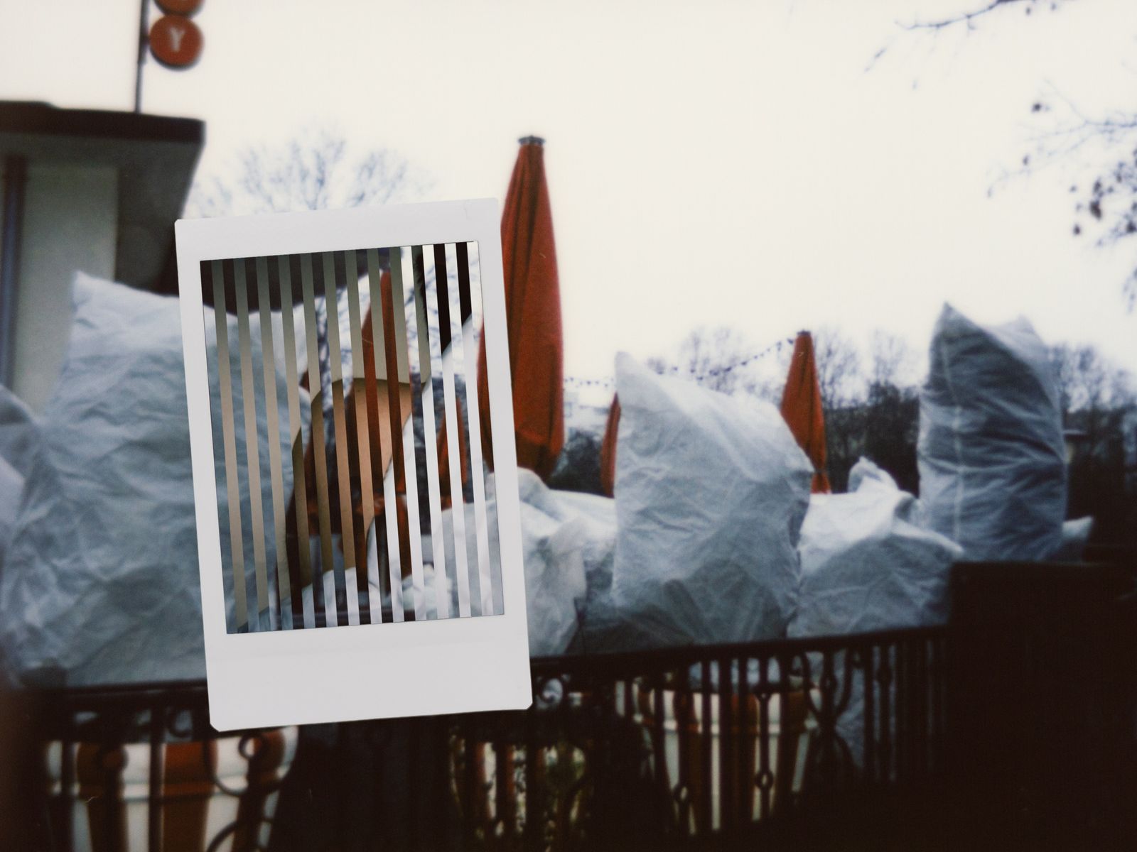 © Farzin Foroutan - Image from the Interspatial Camouflage photography project