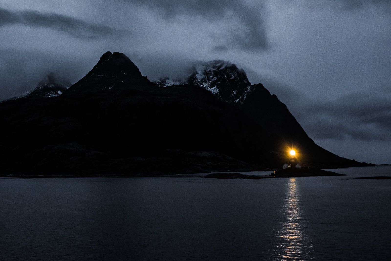 © Michele Palazzo - Image from the dark norway photography project