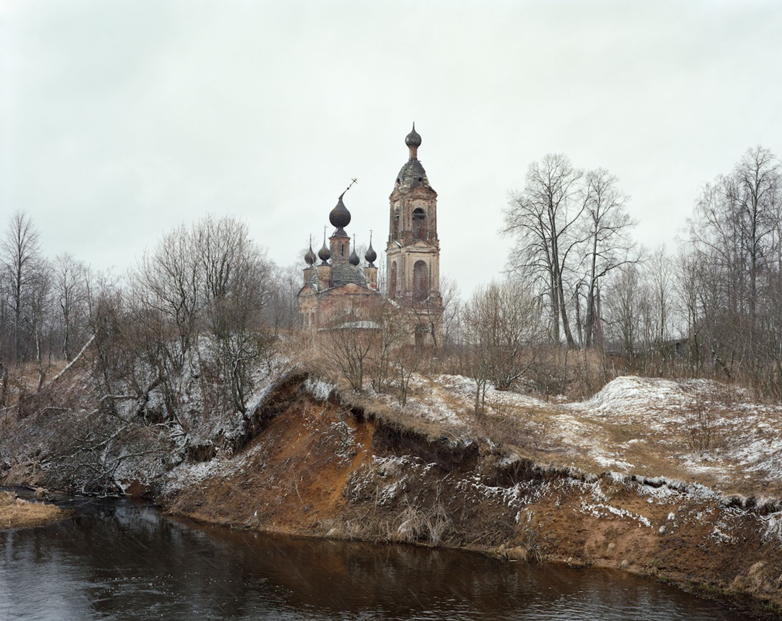 © Petr Antonov - Church of the Meeting of Our Lord in the village of Rezanino. The church was built in 1803 and closed in the 1960s.