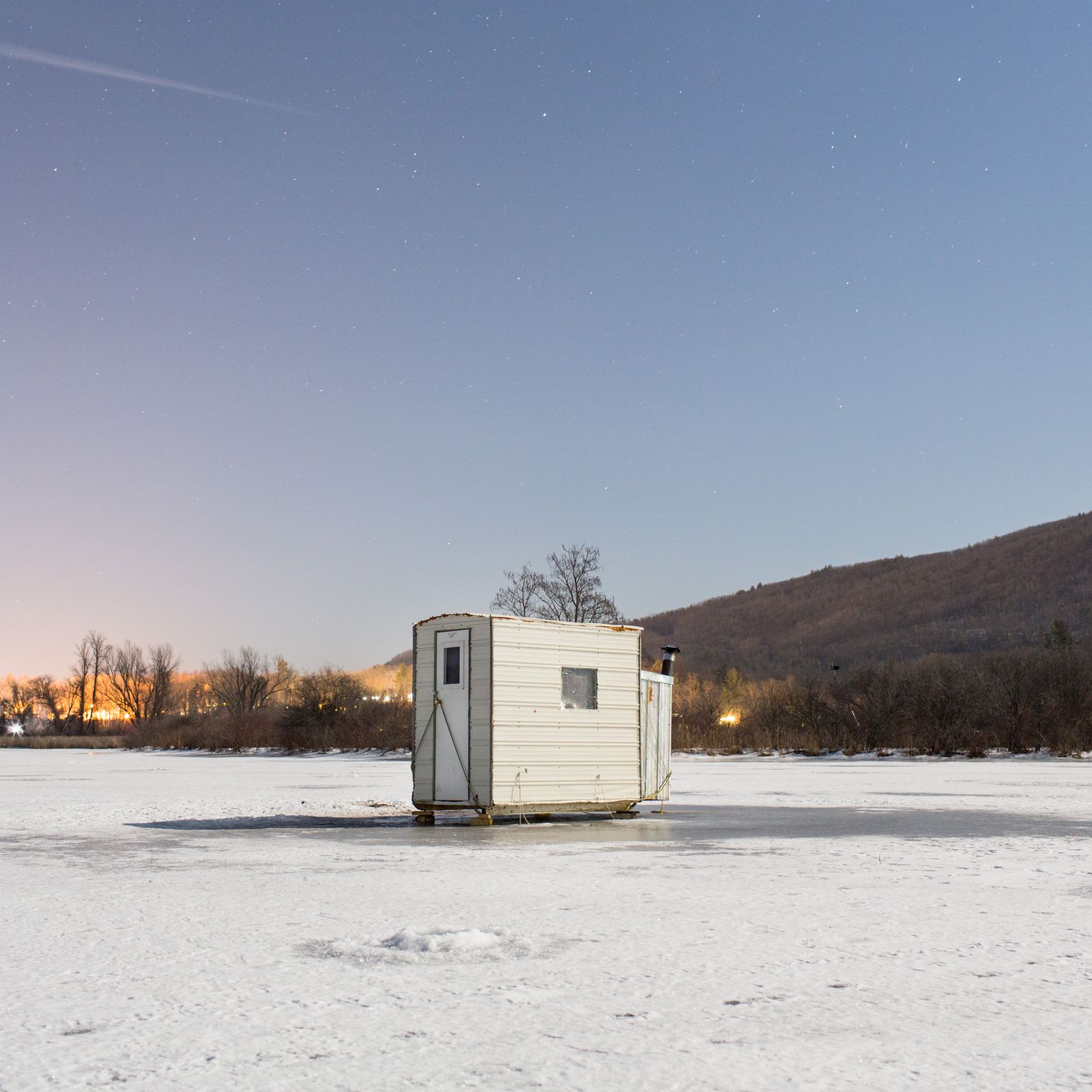 © Federico Pardo - Image from the Ice shanties photography project