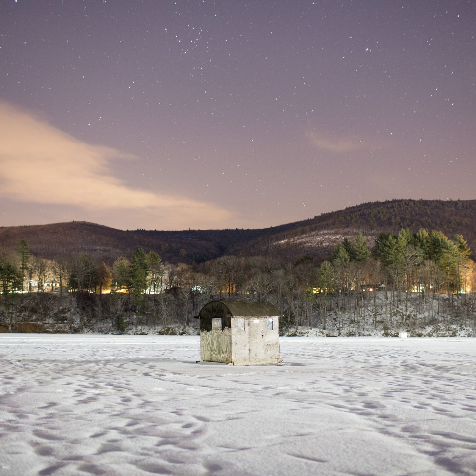 © Federico Pardo - Image from the Ice shanties photography project