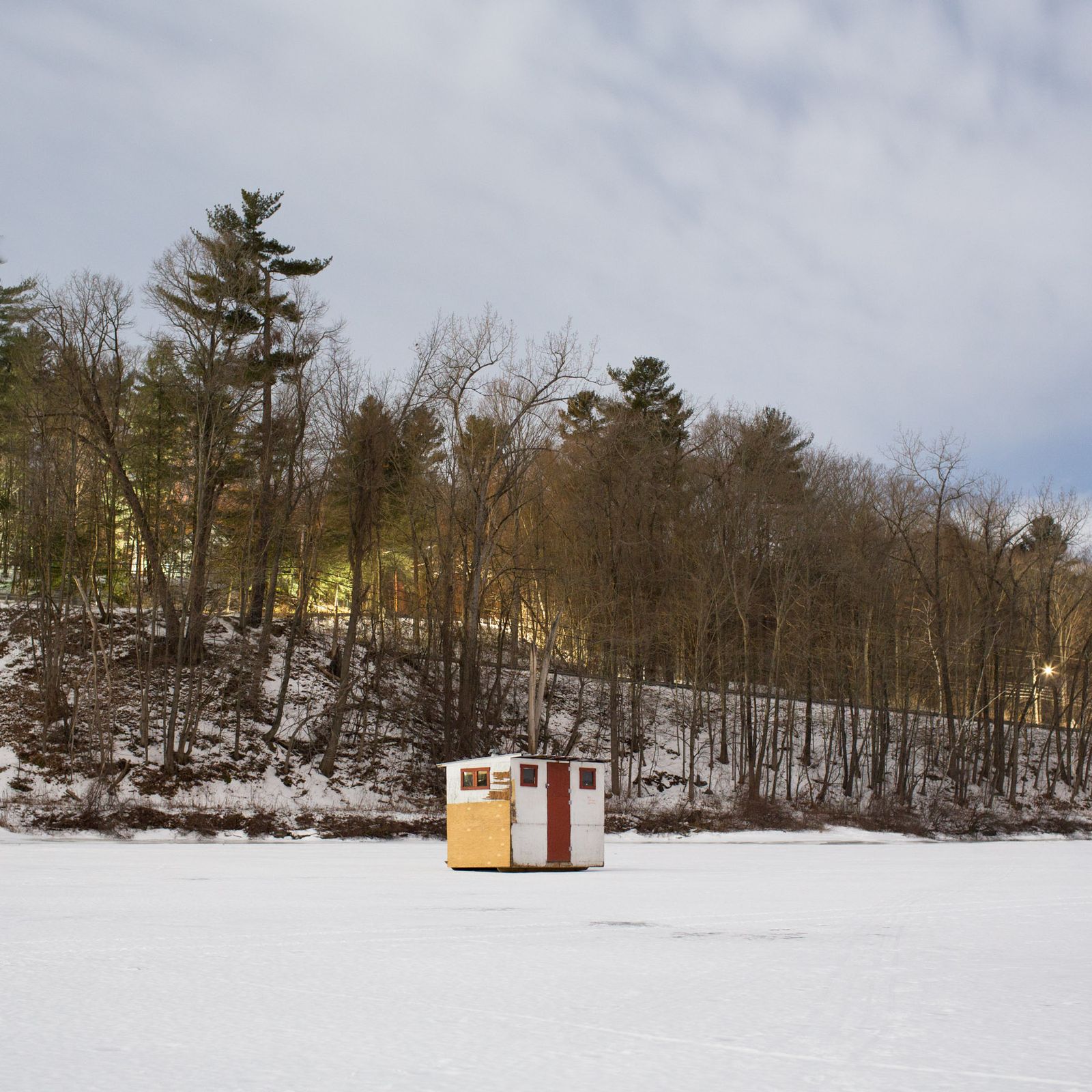 © Federico Pardo - Image from the Ice shanties photography project