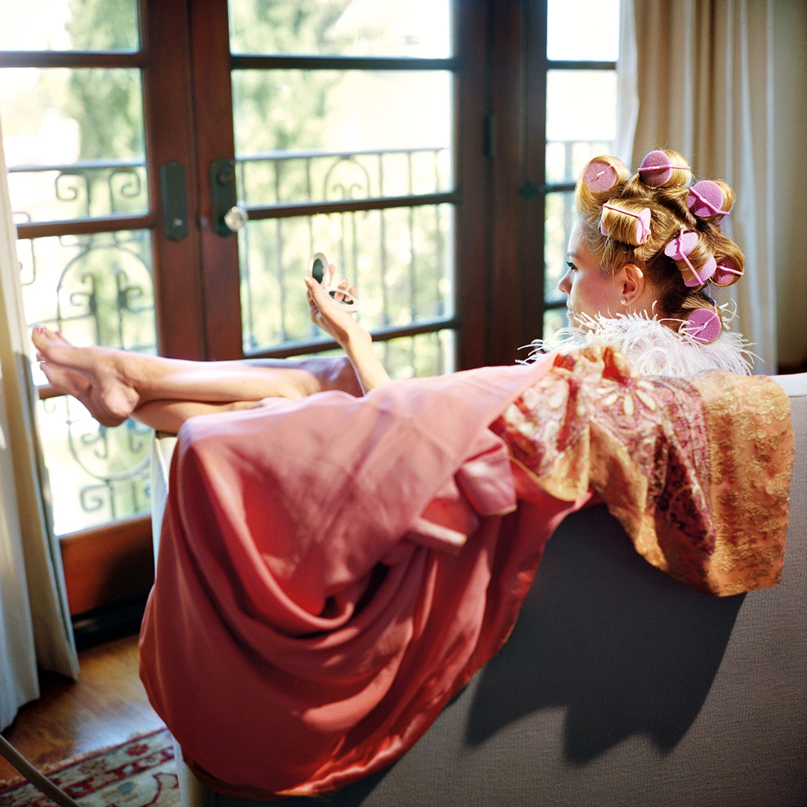 © Aline Smithson - Image from the Hollywood at Home photography project