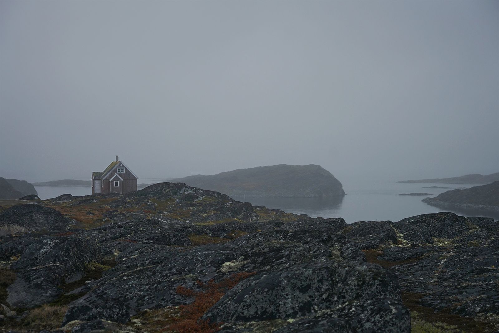 © Melodie Lamotte d'Incamps - 15- House still standing in front of the islands