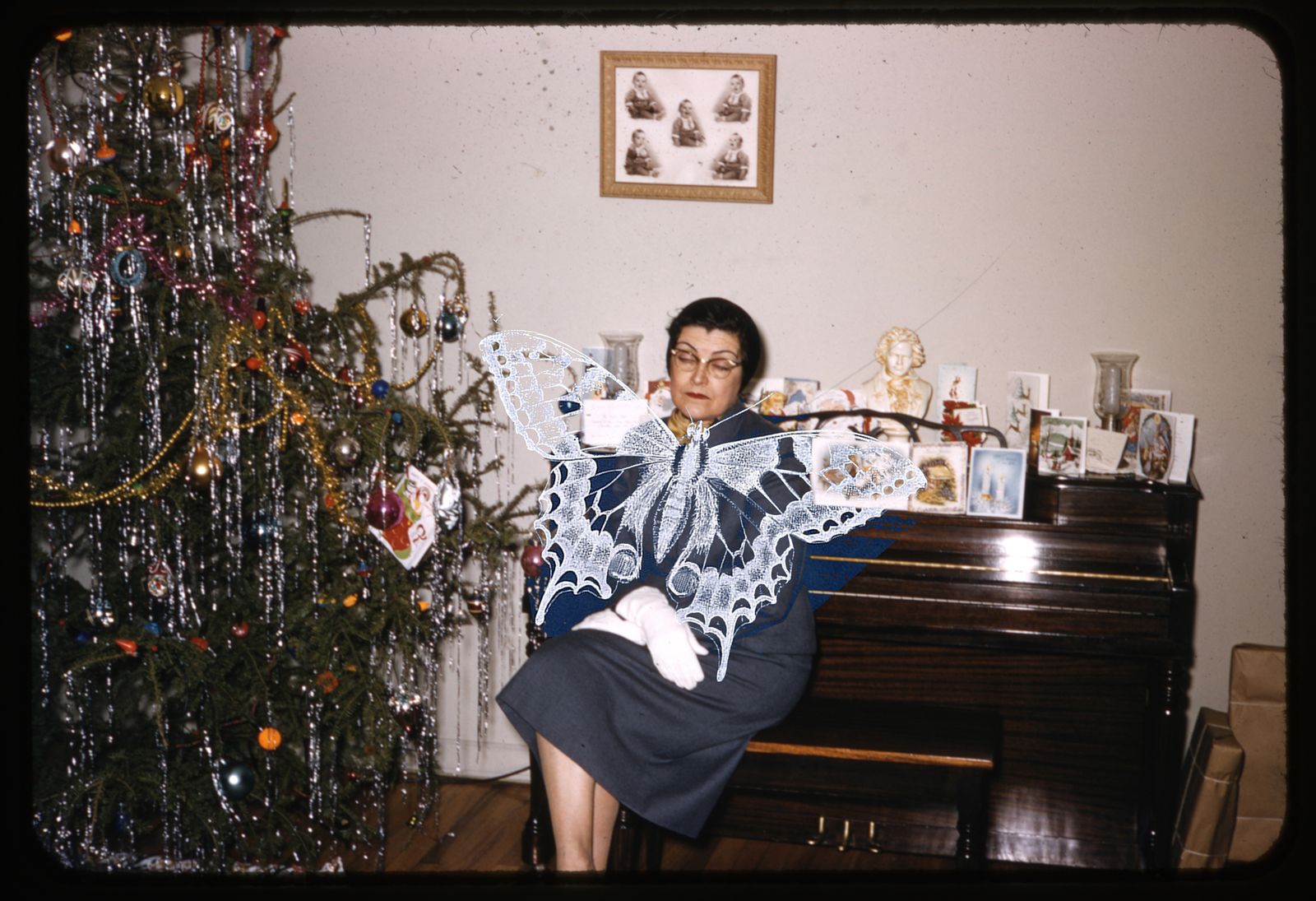 © Jennifer Cabral - Image from the DEPRESSION. POSSESSION. REPRESSION. photography project