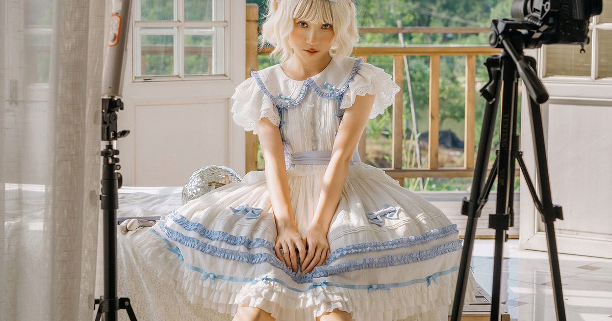 Lolita Dreams - PhMuseum