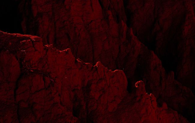 © Marie Hervé & Elsa Martinez - Image from the SAND OF NOISES - The sea : flat   the earth : flat photography project