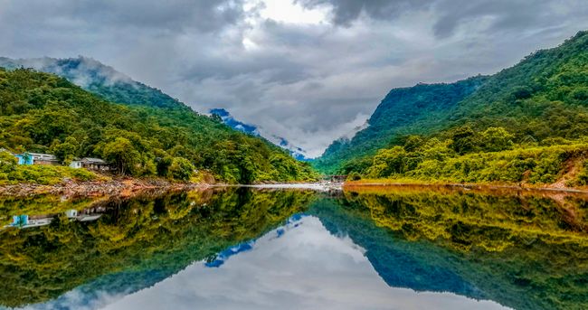 © khan avi - lake