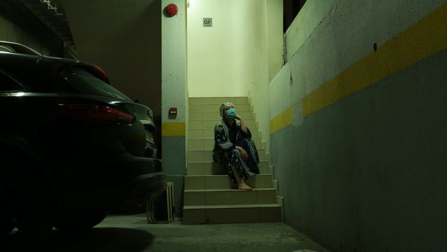 © Myriam Taleb - Image from the Lockdown | Curfew photography project