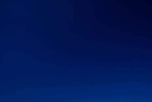 © Santiago Escobar-Jaramillo - The blue sky is a metaphor for the lack of water (clouds) and drought in Guajira, Colombia.