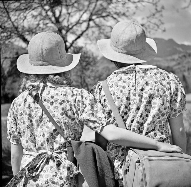 © Edition Patrick Frey - Image from the Die Verwandte. Aus dem fotografischen Nachlass der Anne-Marie von Wolff by Mimi Von Moos photography project
