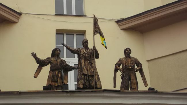© Andrei  Kolyaskin - Living sculptures on the Independence Day in Ivano - Frankivsk City , Ukraine .