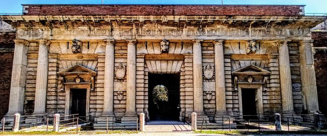 © Jürgen Joherl - The historic "Porta" @Verona, Italy