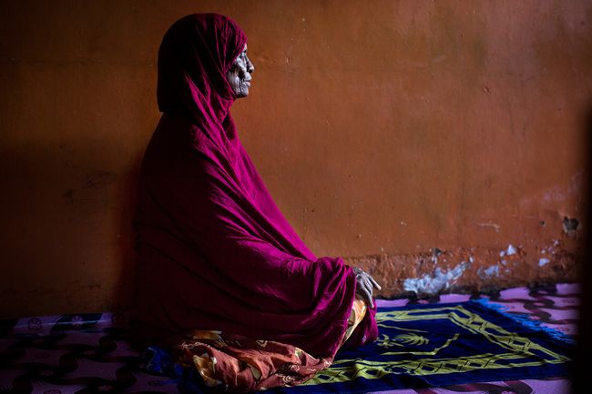 © Anne Ackermann - Image from the Behind Veils and Walls - Women in Little Mogadishu photography project