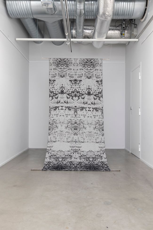 © Yujie Zhou - Save as Text —The Whistle-Giver in Oracle Bone Script2023, Jacquard Weave, Wool and Cotton, 260 x 110 cm.