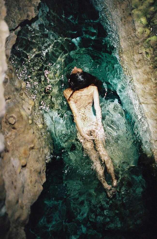 © Takako Noel - Image from the Cenote angels photography project